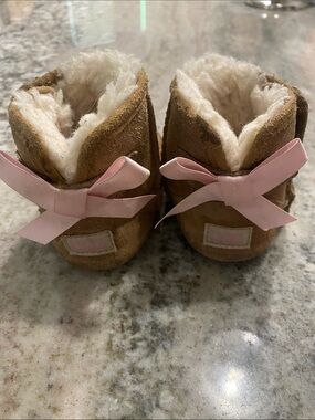 UGG Kids Chestnut Suede Boots with Pink Bows
